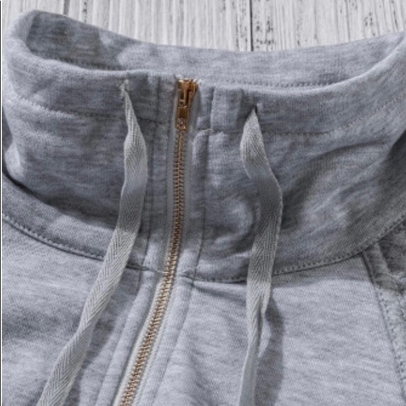 QUILTED PATCH HALF ZIPPER SWEATSHIRT - Picture 4 of 5